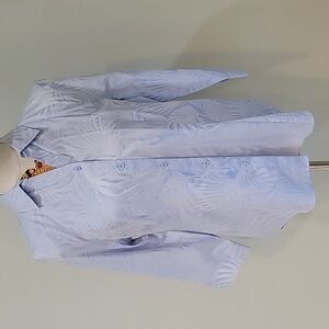 CHICOS blue button down shirt wrinkle resistant 100% cotton Size 8